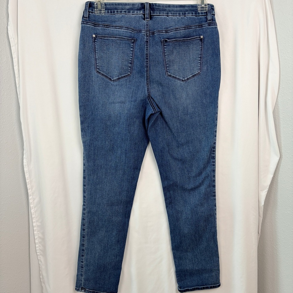Chico's Embroidered Floral Straight Leg Jeans 1.5 Medium Wash Excellent - Picture 4 of 9